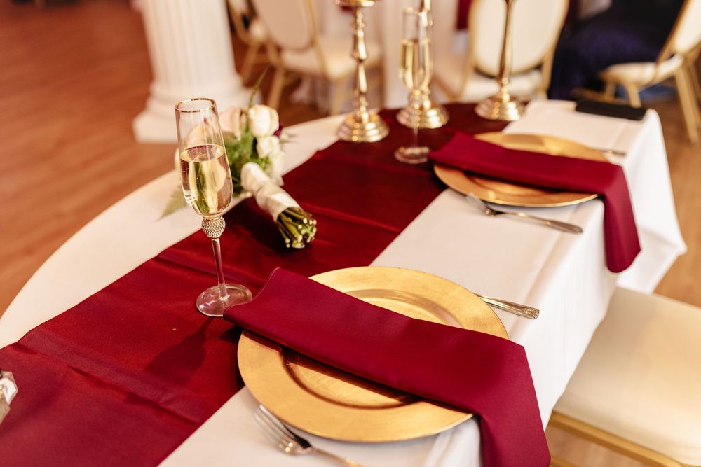 table details Indoor reception with columns at Kurtz’s Beach in Anne Arundel County