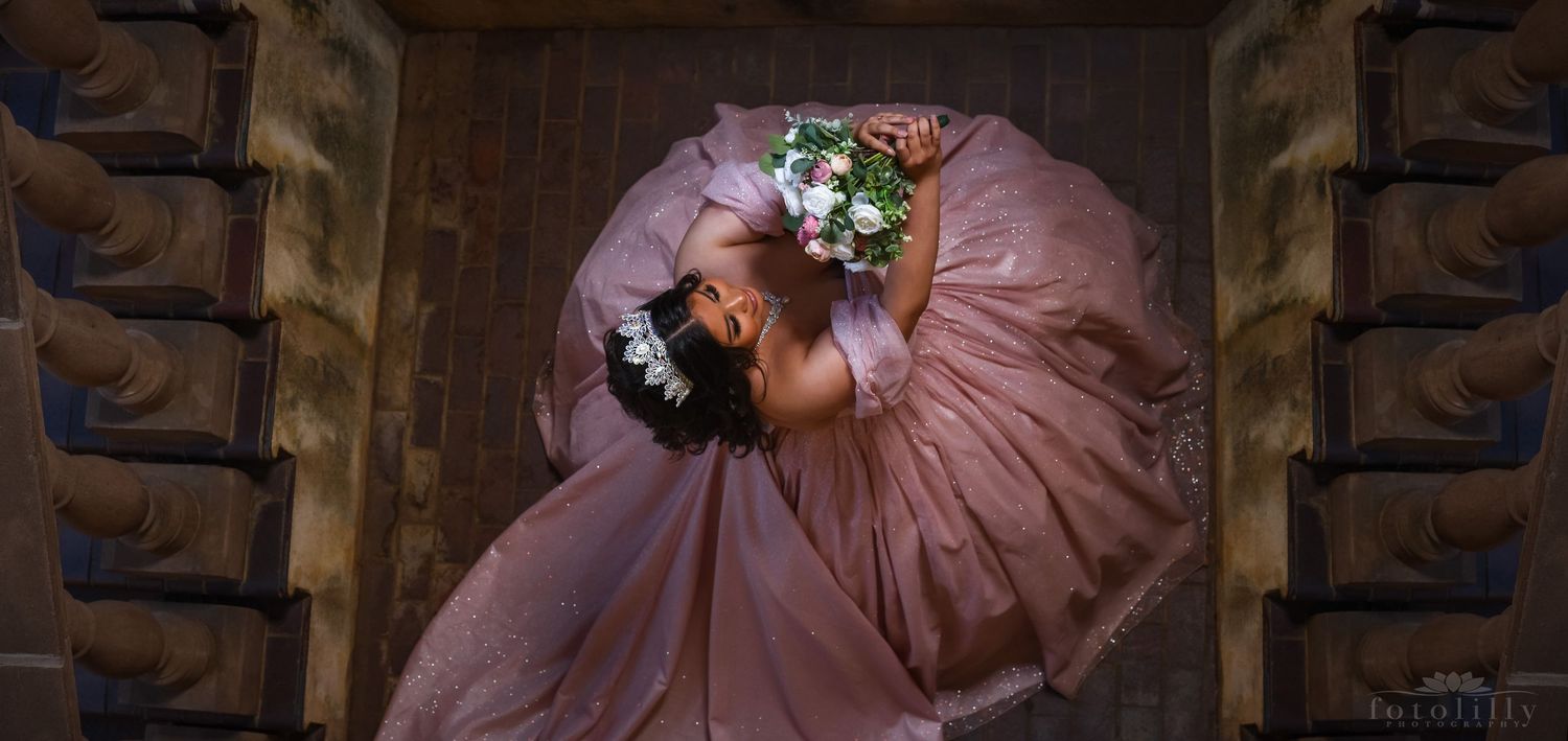 Fort Worth Stockyards quince photoshoot location – western-inspired quince photos