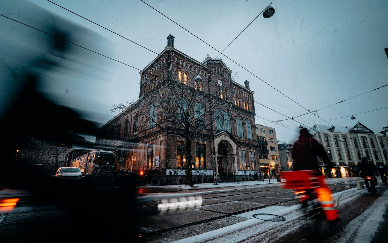 Heinoos & Drukwerk in Paradiso Amsterdam. Buiten sneeuwde het, maar binnen was het warm!