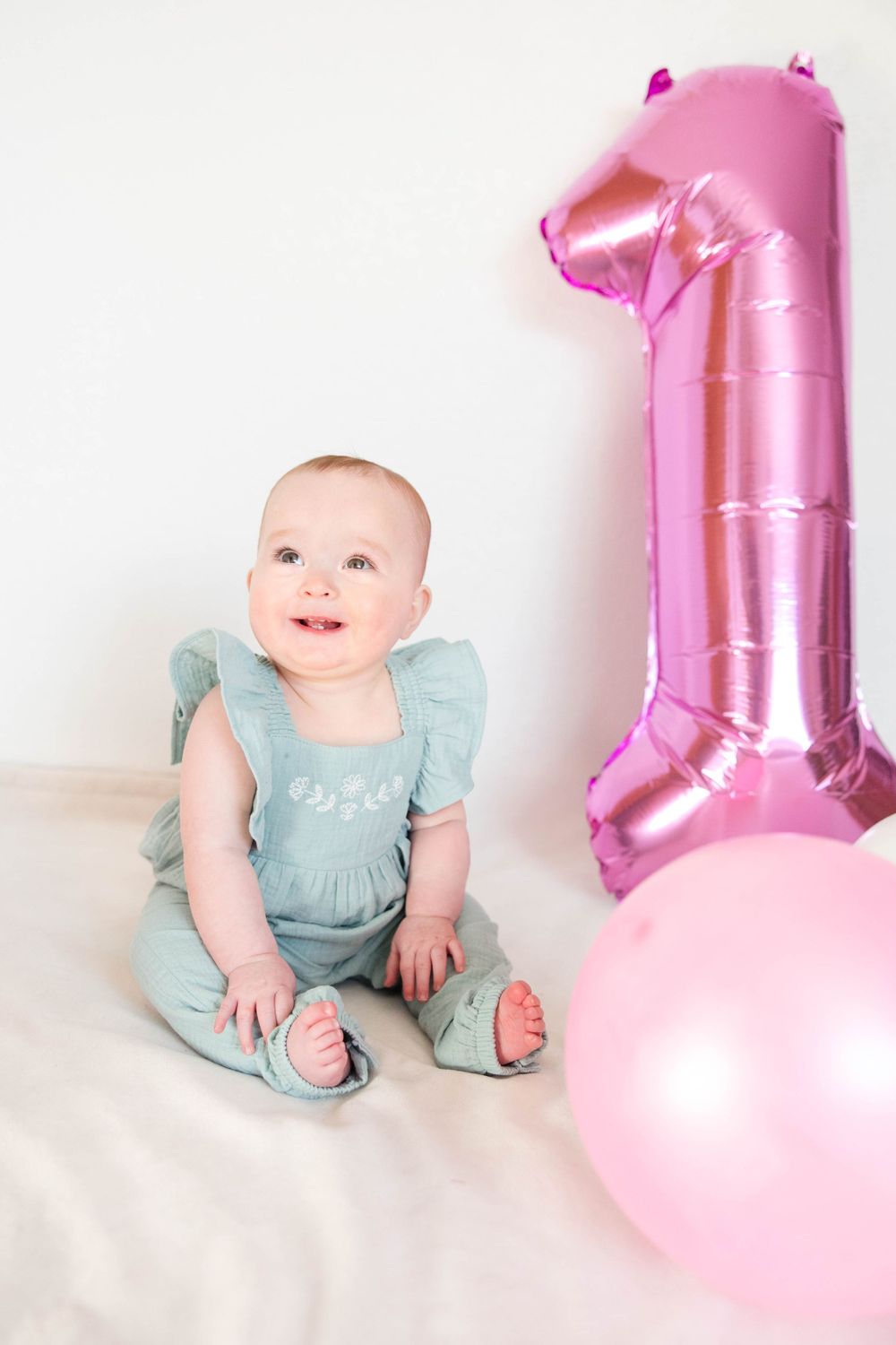 baby girl first birthday