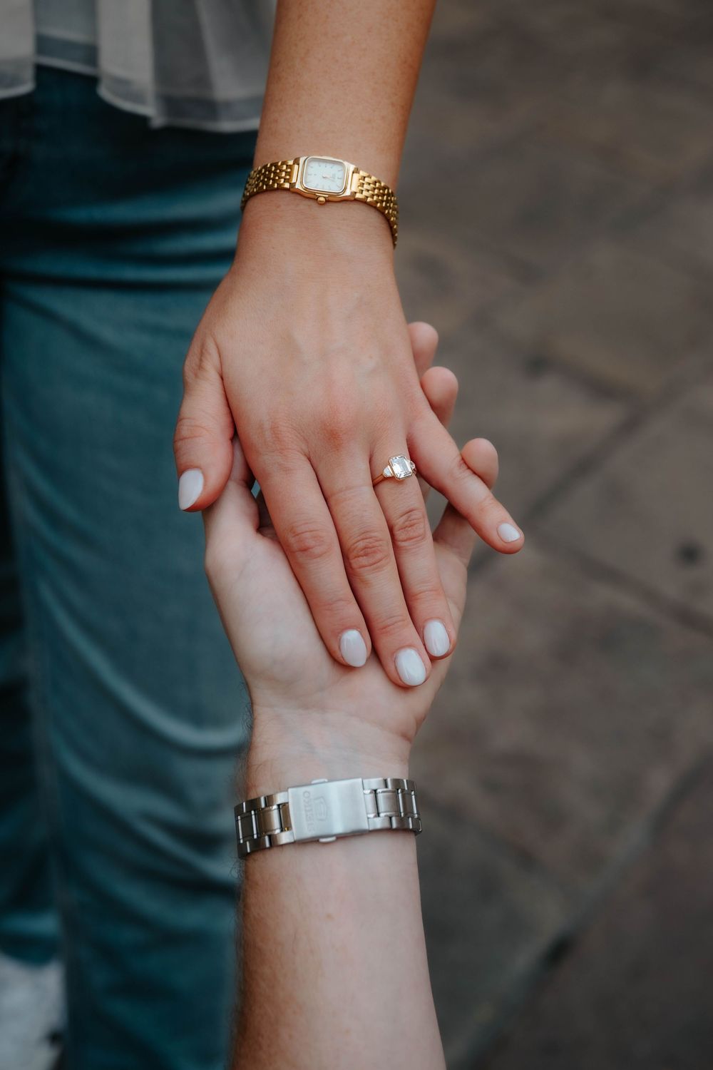 Natural engagement photos in Barcelona for shy couples