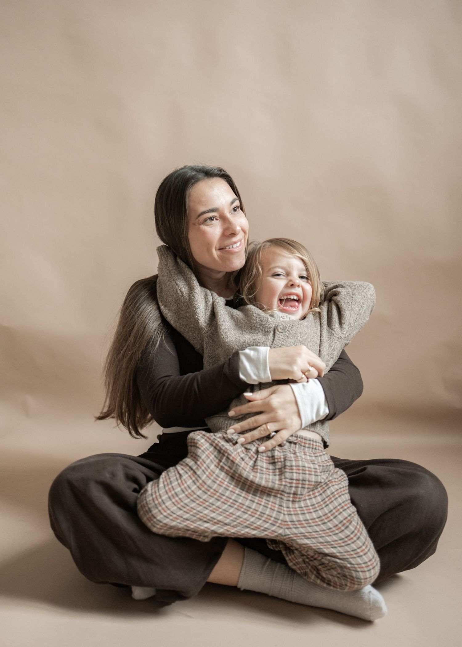 London family photoshoot with toddler