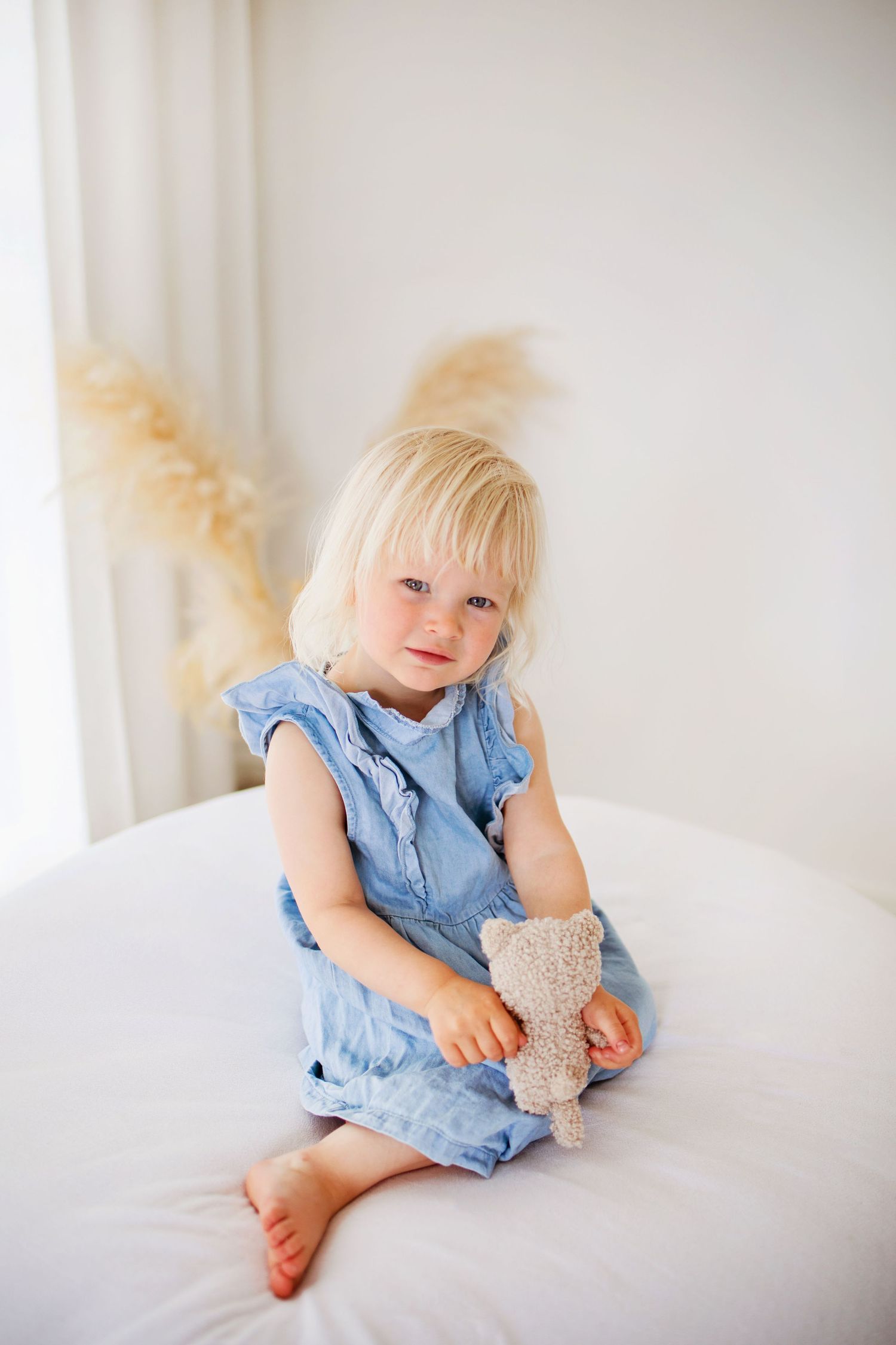 Barnfotografering i studio med naturligt ljus