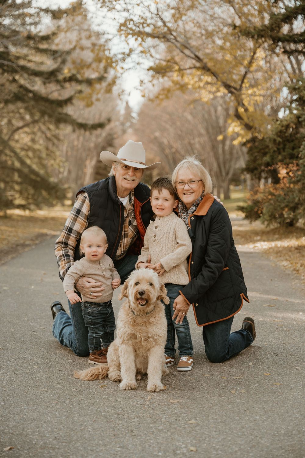Calgary Extended Family Photographer