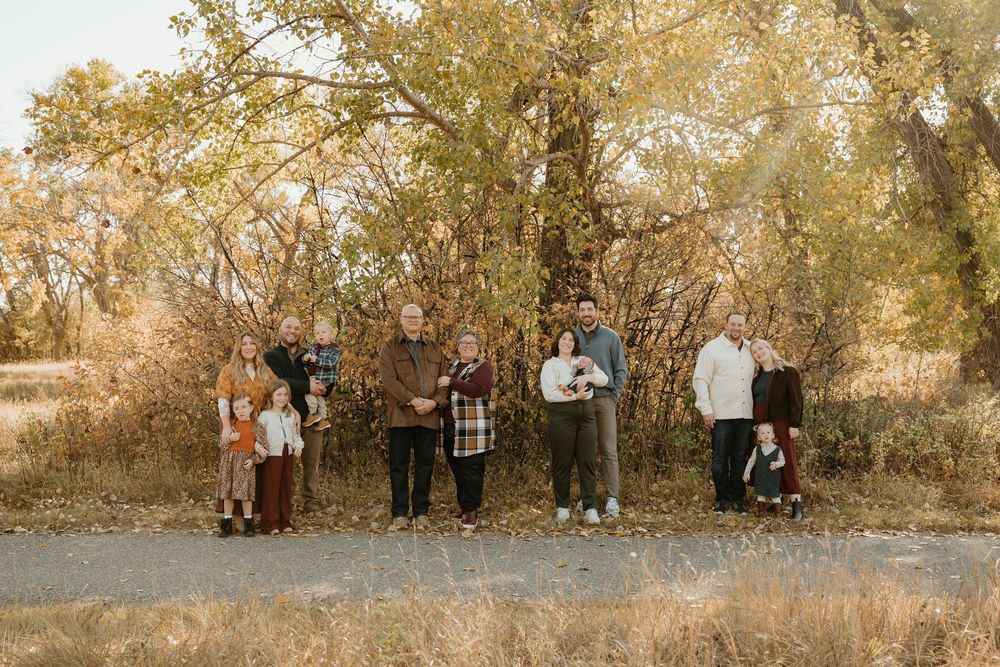 Lethbridge Extended Family Photographer