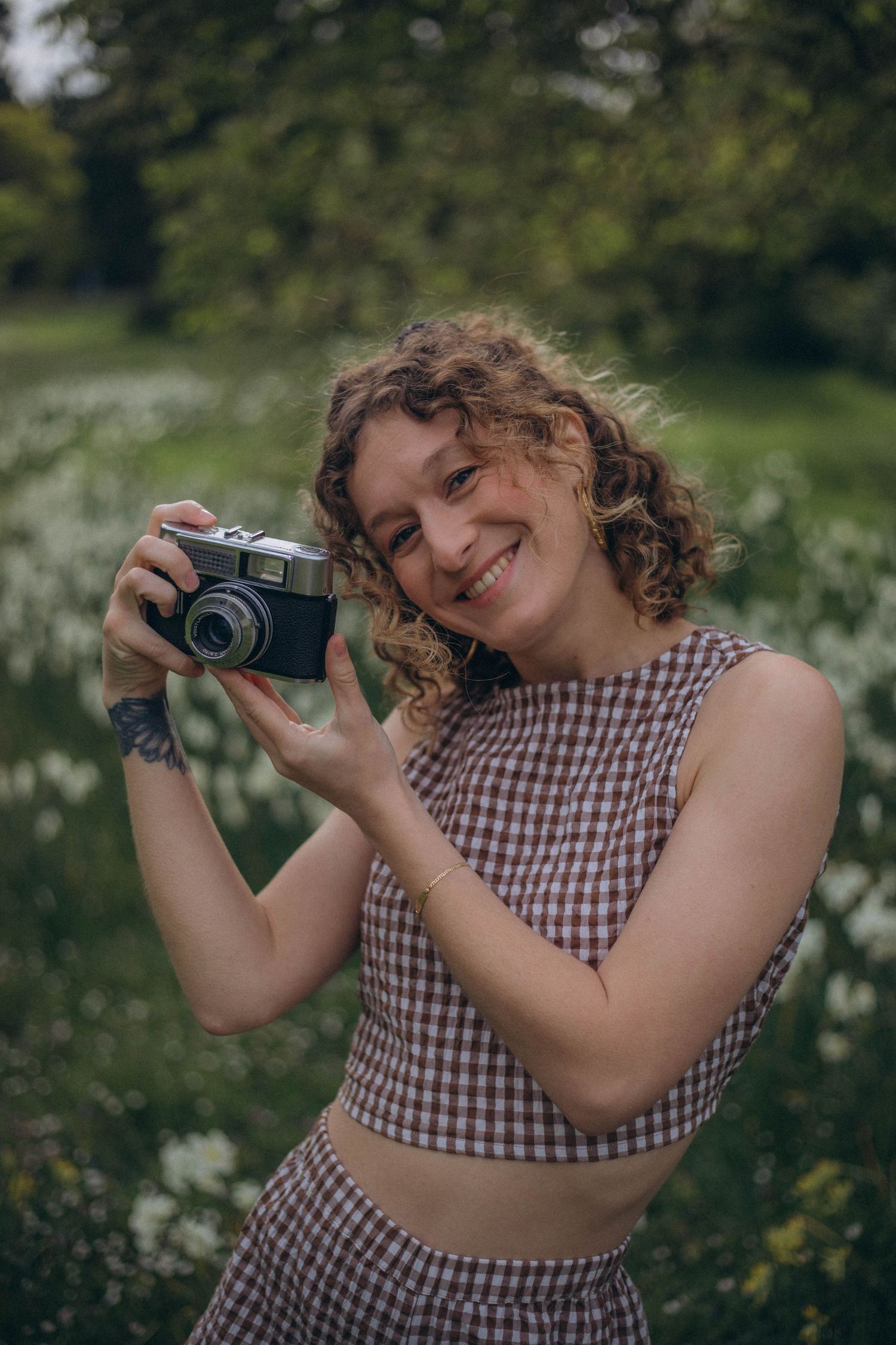 Portrait of Léa, Paris-based photographer with a cinematic and vintage approach