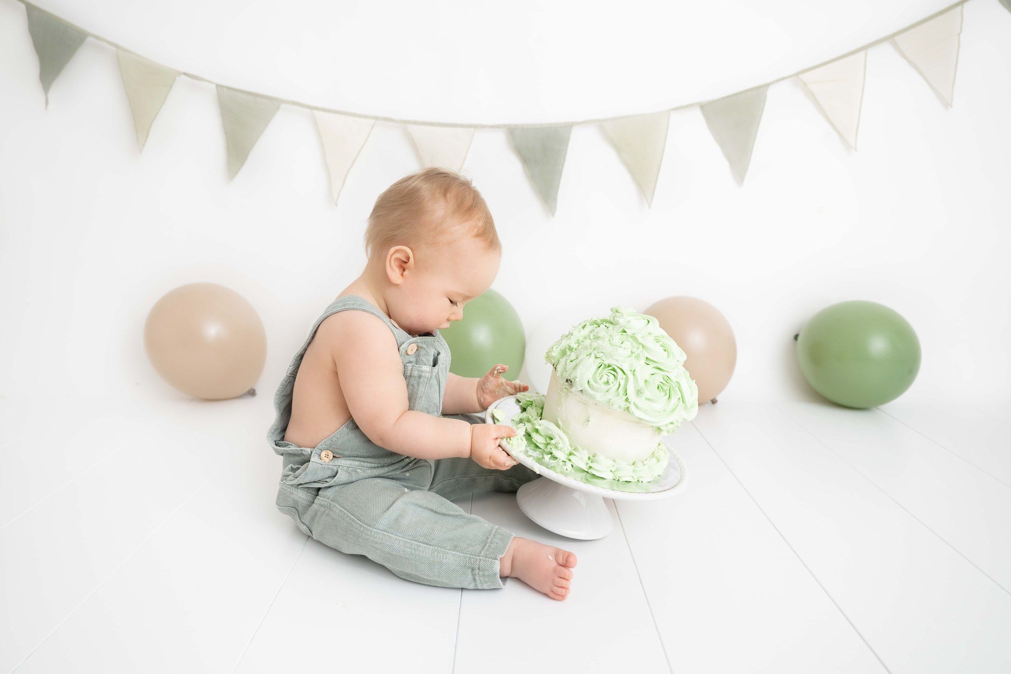 barnfotograf smash the cake