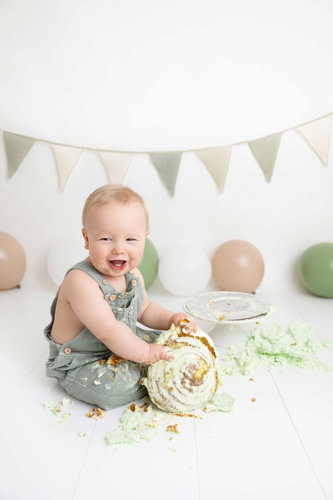 barnfotograf smash the cake