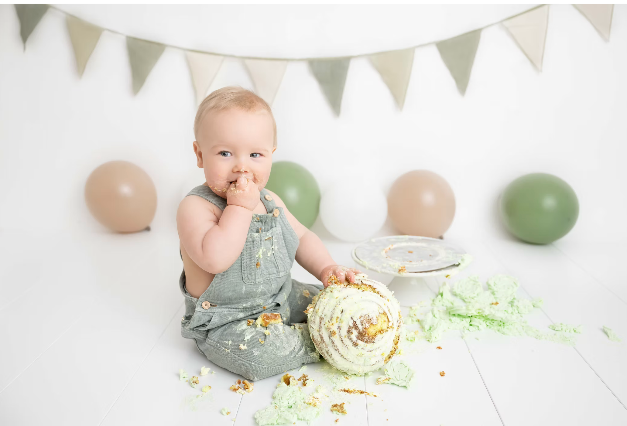 barnfotograf smash the cake