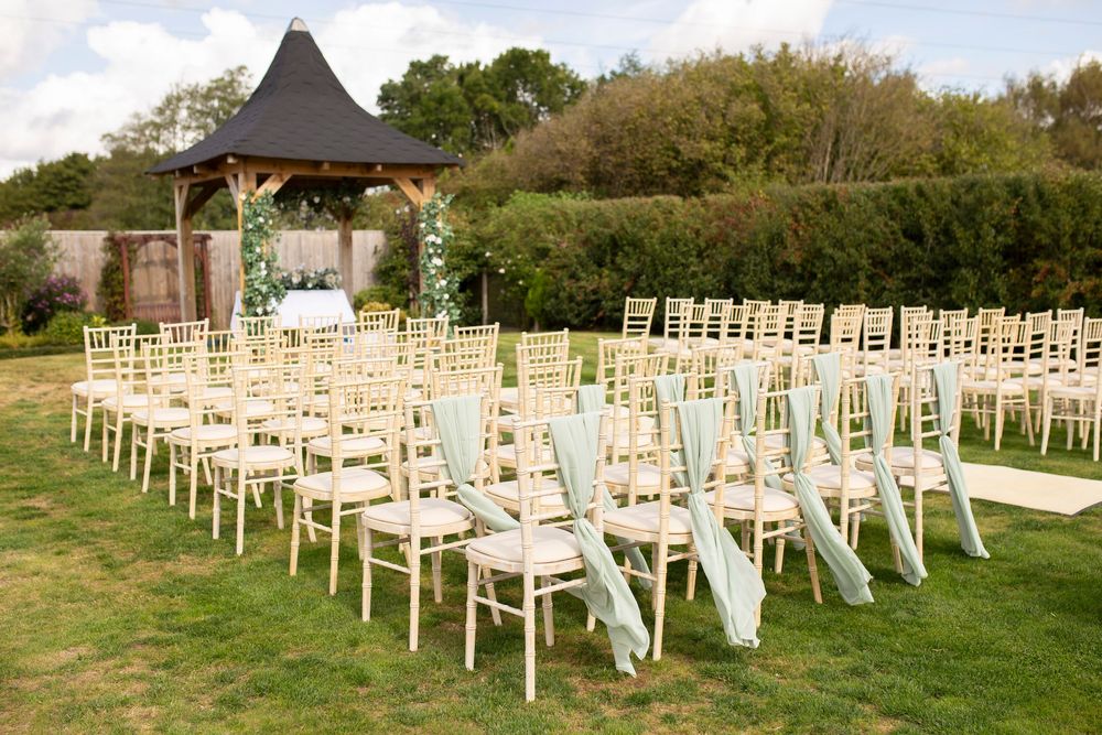 wedding photography by little wonderland photography widnes cheshire alder root golf course warrington