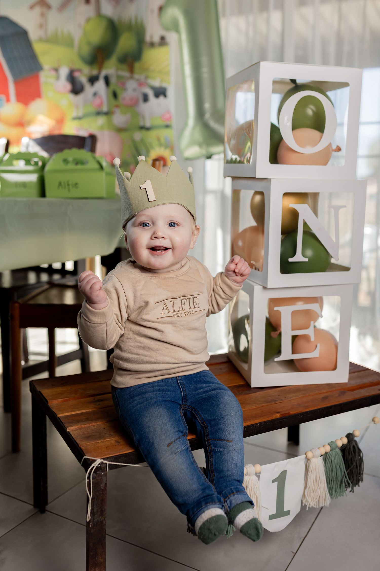 Event photographer in Potchefstroom & Gauteng. Capturing celebrations and connections. Graduation, Baby Shower, Kitchen Tea, Birthdays