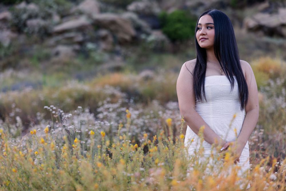 Outdoor senior photos of Royal High School 2024 graduate Ashlyn at Corriganville Park’s scenic trails and rustic scenery.