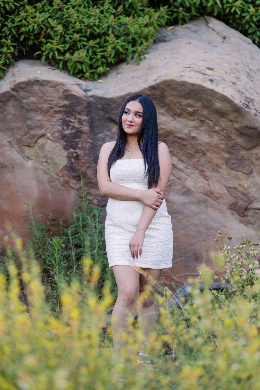 Outdoor senior photos of Royal High School 2024 graduate Ashlyn at Corriganville Park’s scenic trails and rustic scenery.