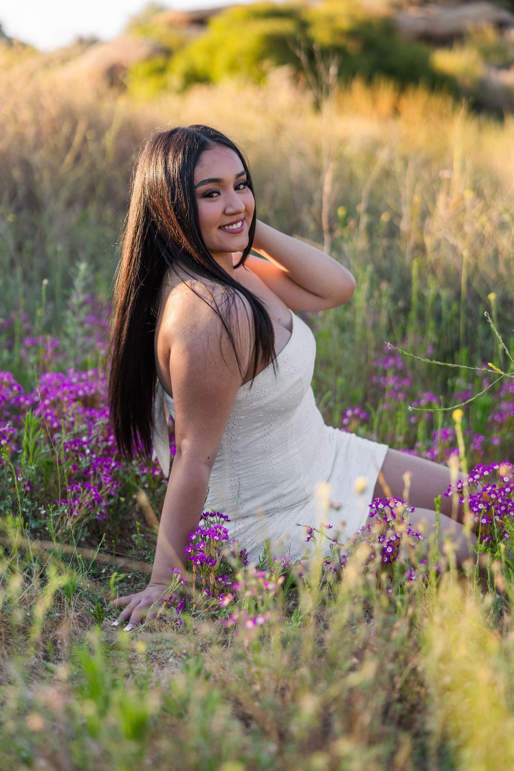 Outdoor senior photos of Royal High School 2024 graduate Ashlyn at Corriganville Park’s scenic trails and rustic scenery.