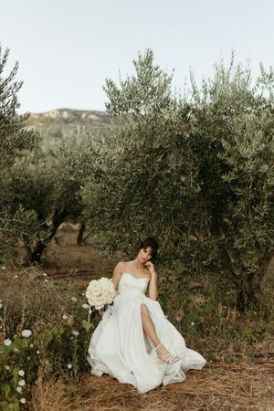 Elegant bride Old Town Dubrovnik – captured by a professional Croatia wedding photographer.