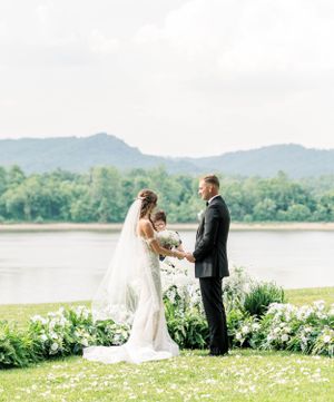 Cincinnati wedding photographer