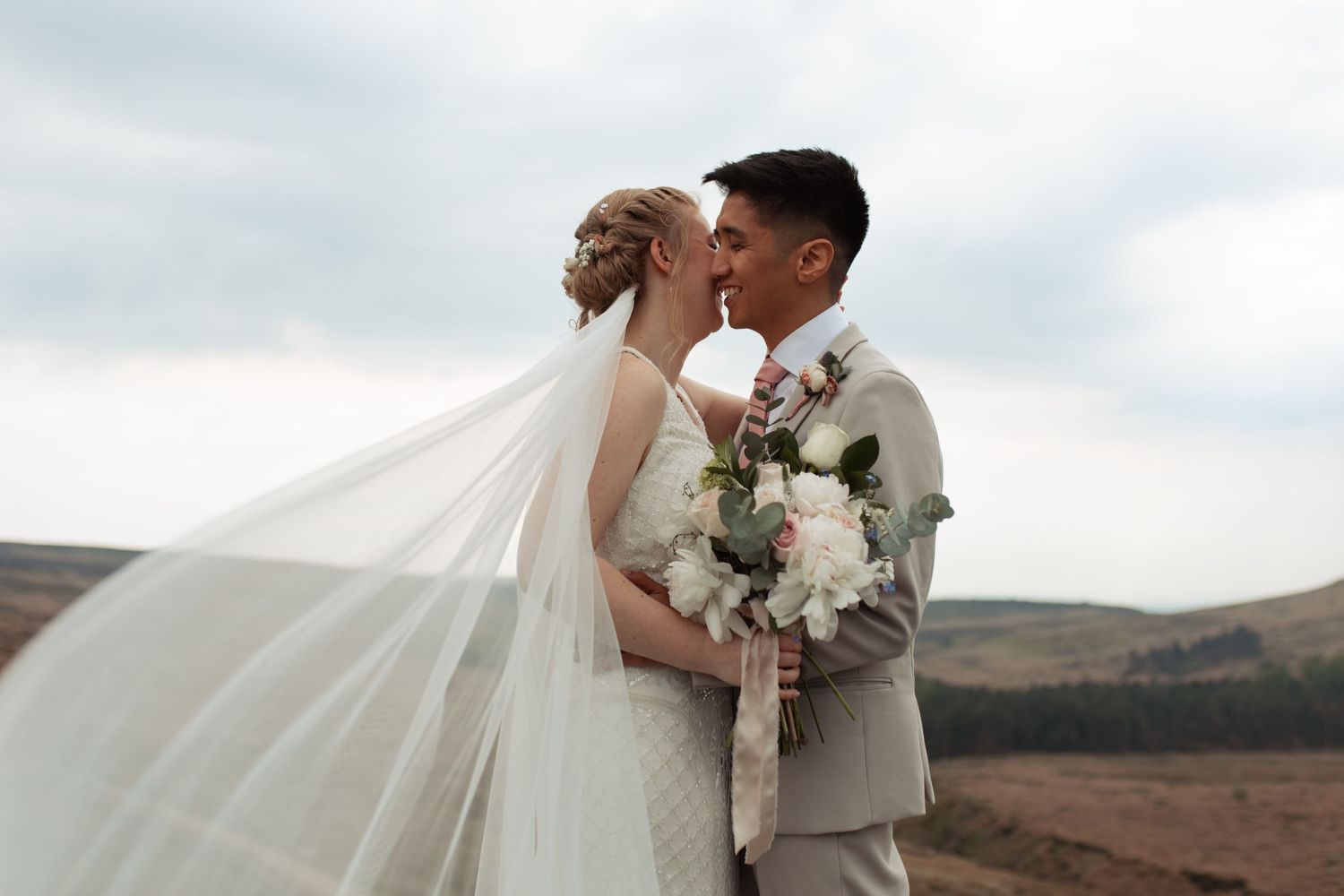 Peak District Wedding Photographer. Leeds Wedding Photographer. Documentary Style Wedding Photography.