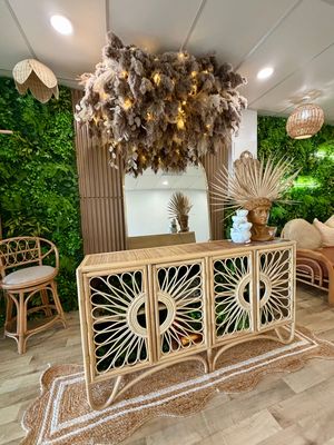 Skin Angelz Studio, Front Desk