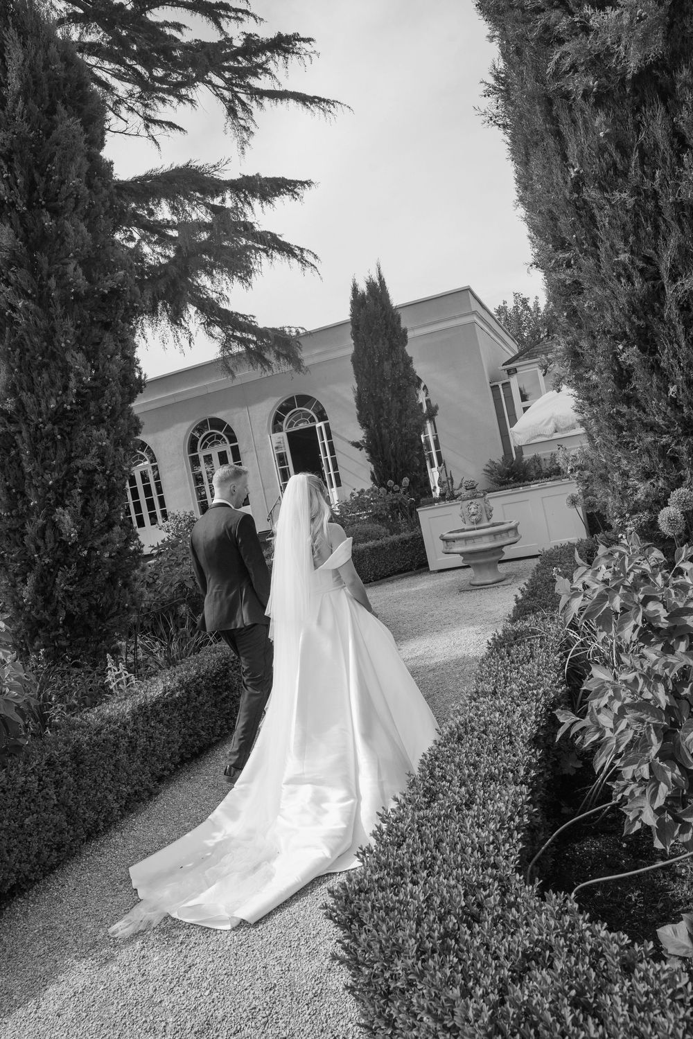 Natural documentary style wedding photography in Devon