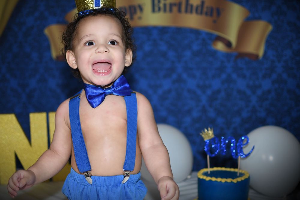 Indoor photo session with baby for birthday