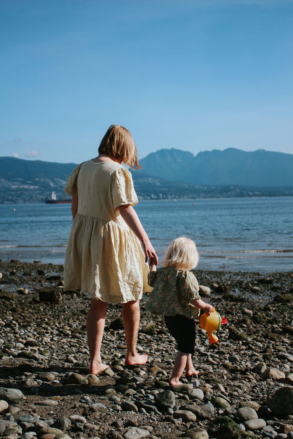 Vancouver Family and Motherhood Photographer offering natural and candid mommy and me sessions indoors or outdoors