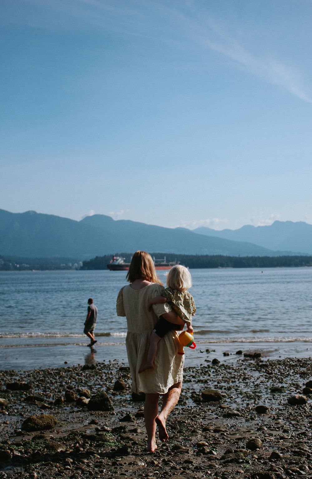 Vancouver Family and Motherhood Photographer offering natural and candid mommy and me sessions indoors or outdoors