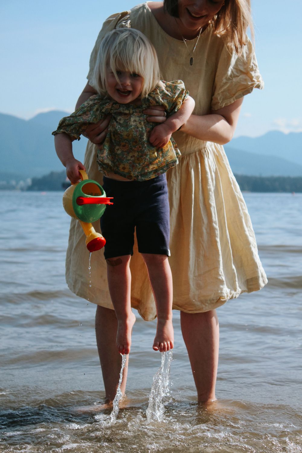 Vancouver Family and Motherhood Photographer offering natural and candid mommy and me sessions indoors or outdoors