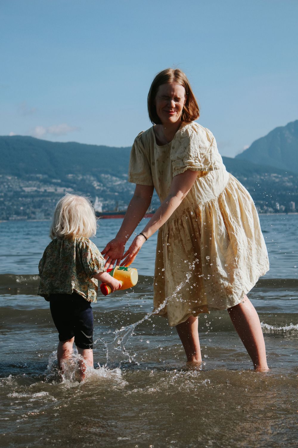 Vancouver Family and Motherhood Photographer offering natural and candid mommy and me sessions indoors or outdoors