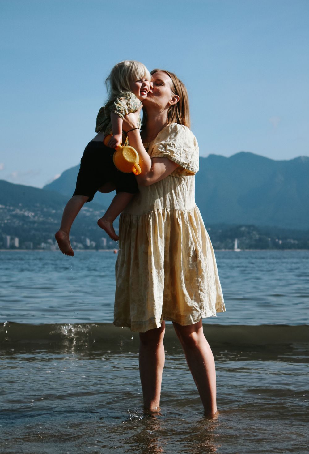 Vancouver Family and Motherhood Photographer offering natural and candid mommy and me sessions indoors or outdoors
