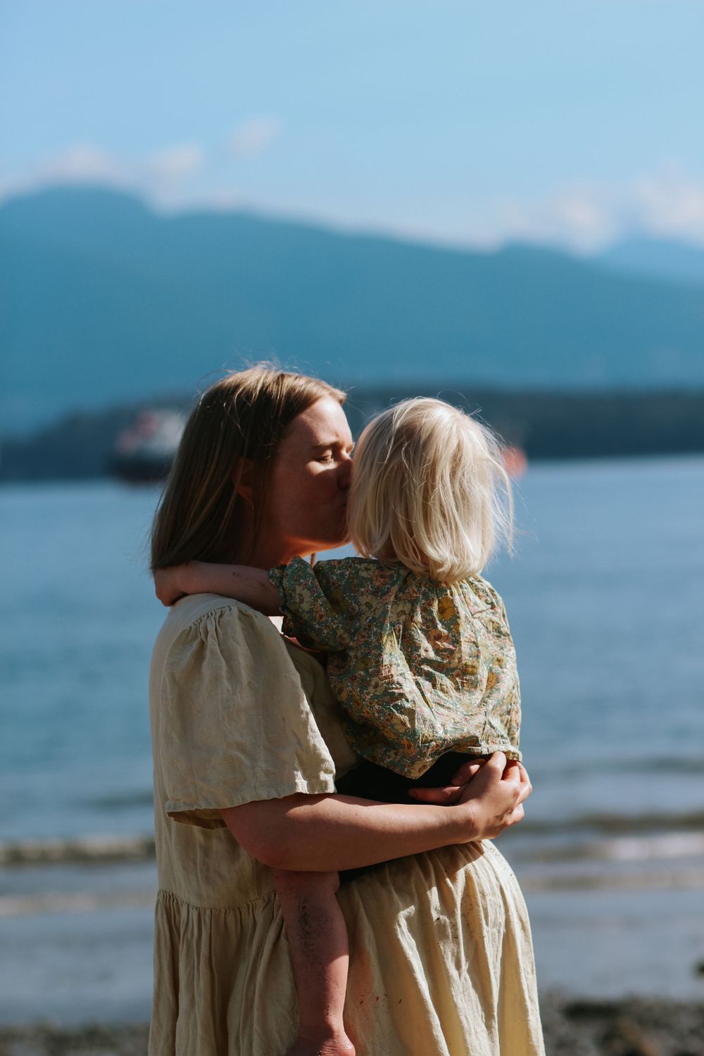 Vancouver Family and Motherhood Photographer offering natural and candid mommy and me sessions indoors or outdoors