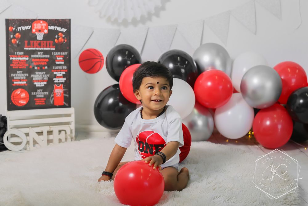 cake smash indoor. basketball theme.