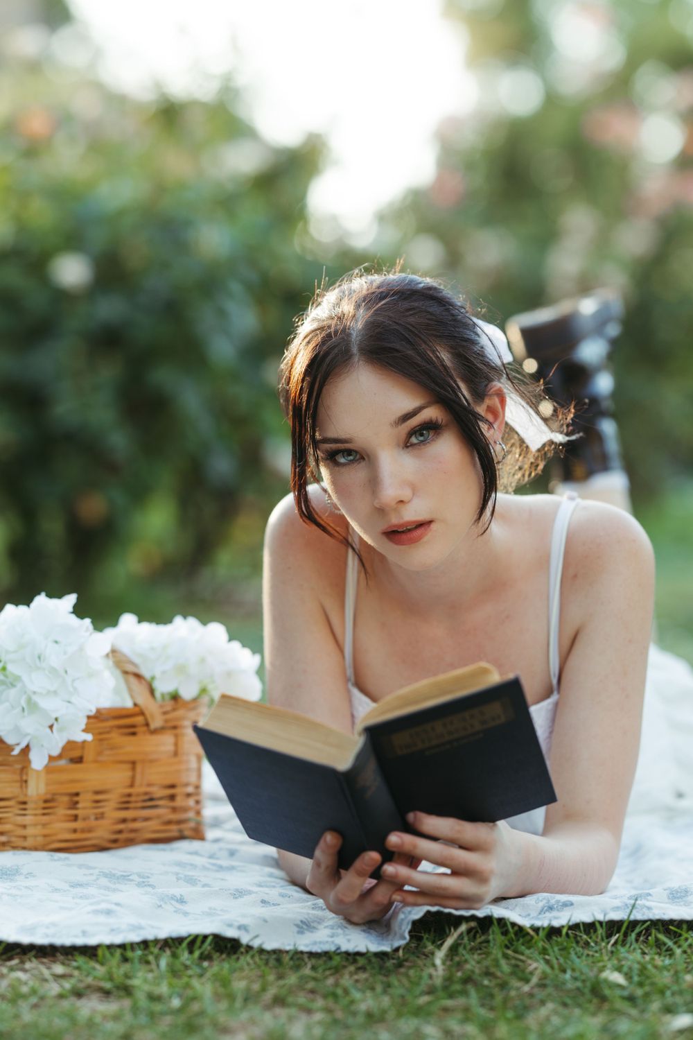 Abby Flaig Photography - Young adult female model portraits in Sacramento. Rose garden whimsical photoshoot in Northern California.