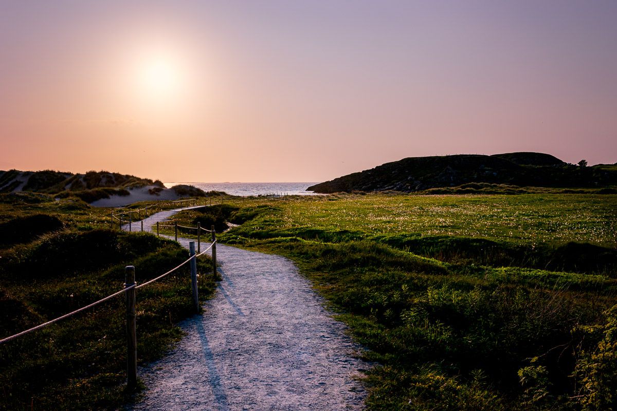 Solnedgang på Vigdelstranden i Rogaland.