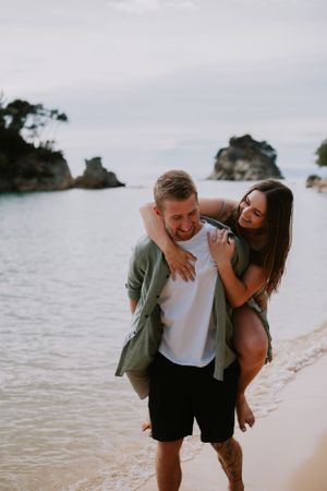 Engagement photographer in nelson tasman motueka