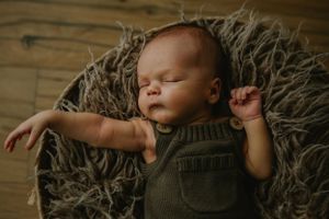Newborn photographer in nelson tasman motueka
