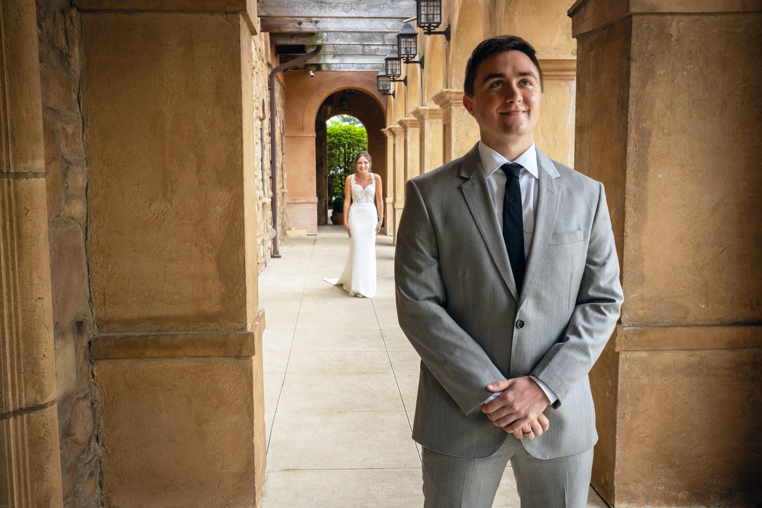 outdoor wedding first look in columbus Ohio wedding