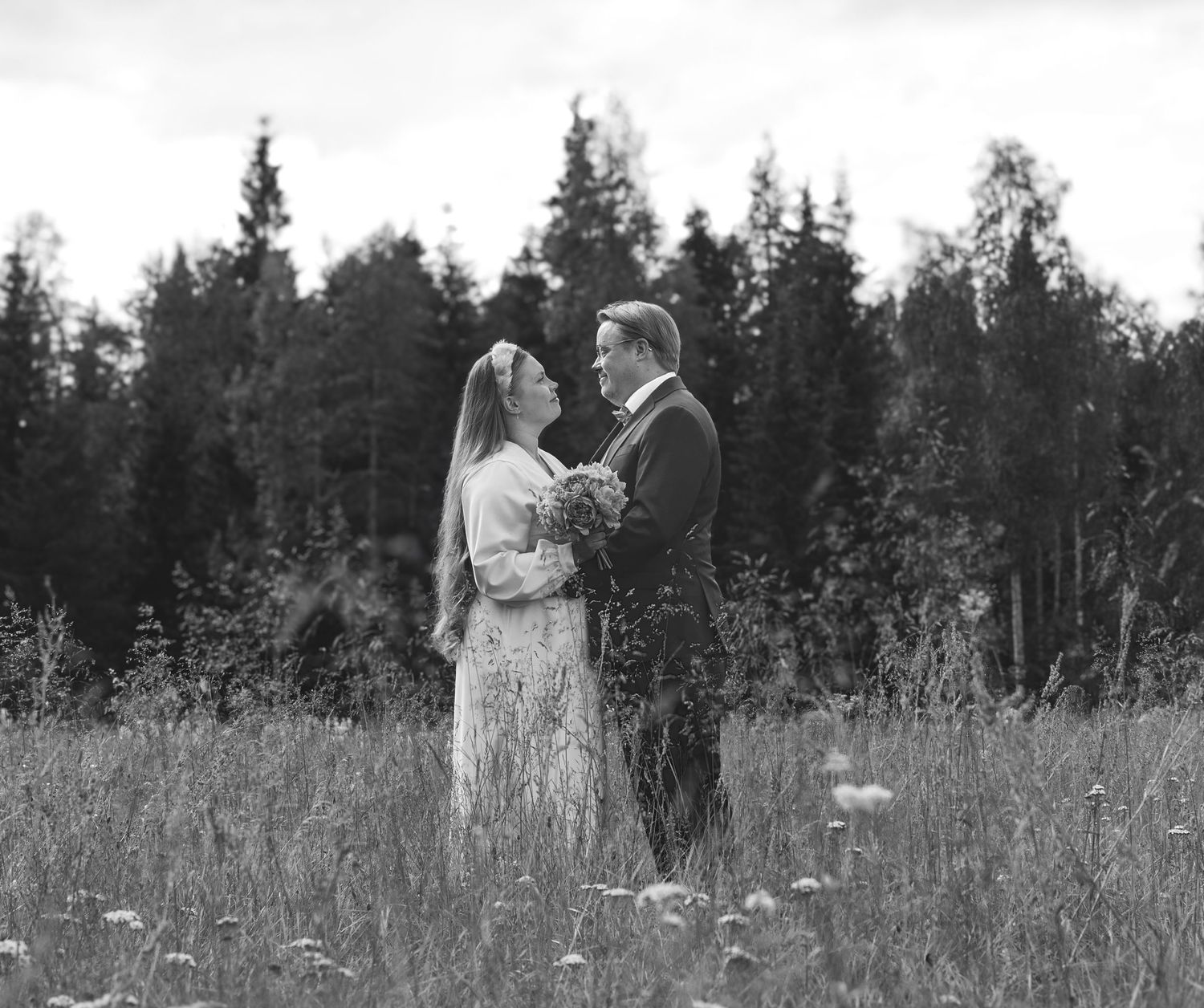 Hääkuvaus, hääpotretit, dokumentaarinen hääkuvaus Lappi, Lapland. Sodankylä, Pyhä, Luosto, Levi, Saariselkä, Ylläs