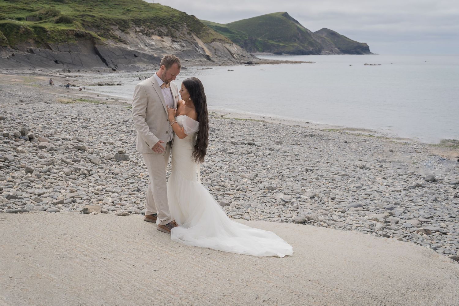 Coastal Wedding Cornwall. Bride and Groom Photography. Beach Wedding Cornwall. Wedding photographer Cornwall.