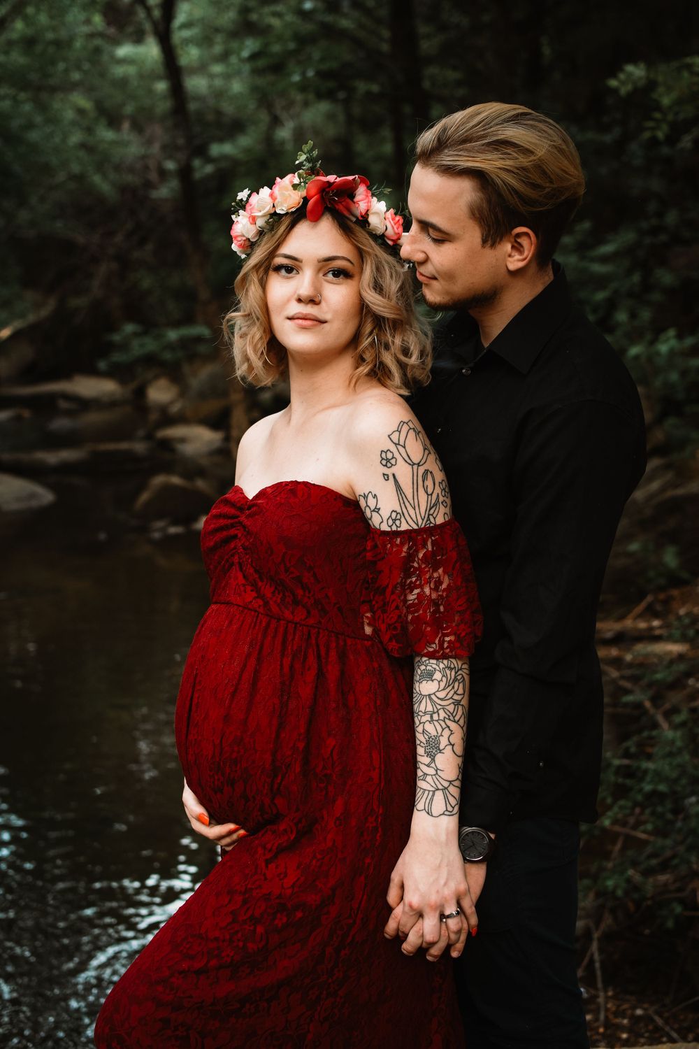 natural light creek maternity portraits in DFW