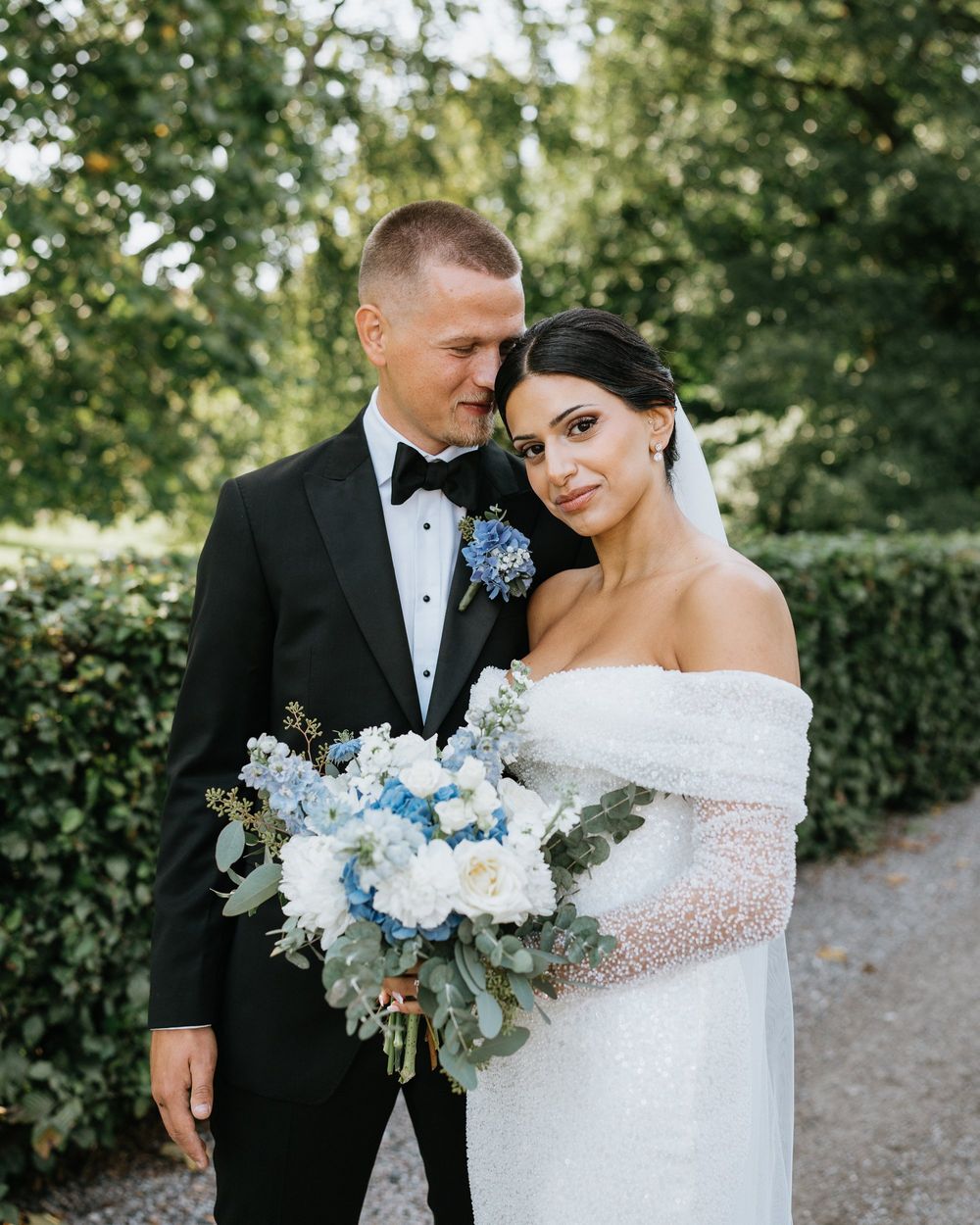 Luxury wedding photography at castle venue in Sweden