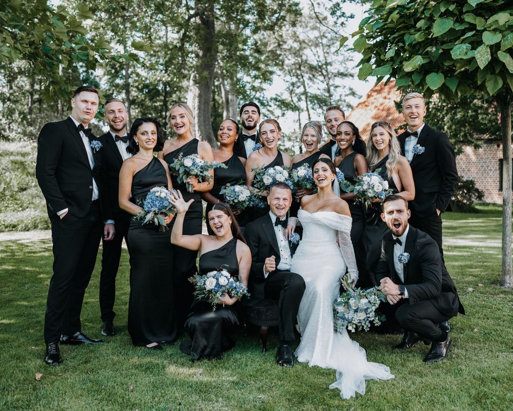 Luxury wedding photography at castle venue in Sweden