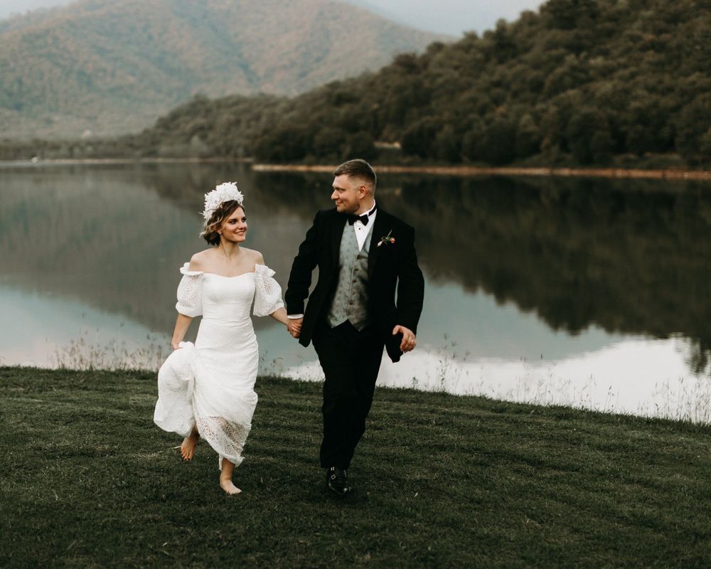 Luxury wedding photography at castle venue in Sweden