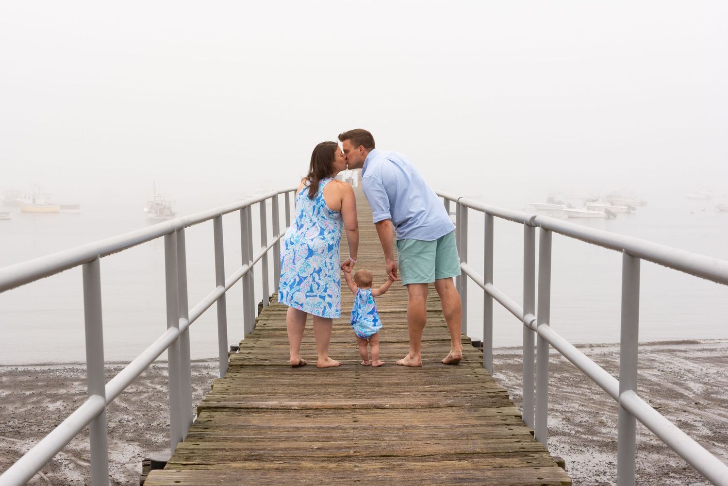 Purchase a Gift Certificate for Family Portraits on Boston's North Shore, Swampscott, MA with Leah Ramuglia Photography.