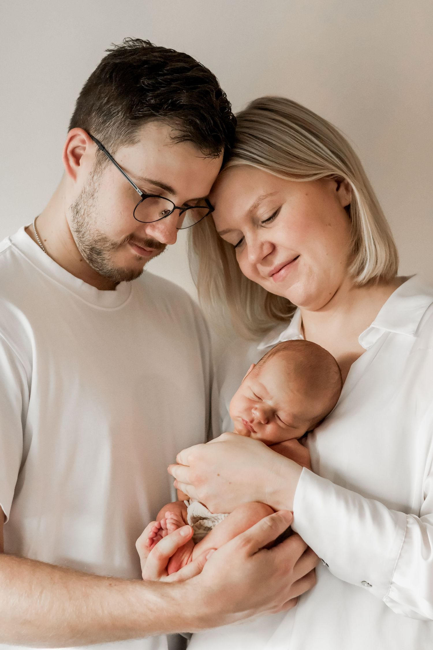 valokuvaus oulu newborn newbornkuvaus vauvakuvaus newbornkuvaaja vauvakuvaaja vastasyntynyt vastasyntyneen kuvaus valokuvaaja vauva