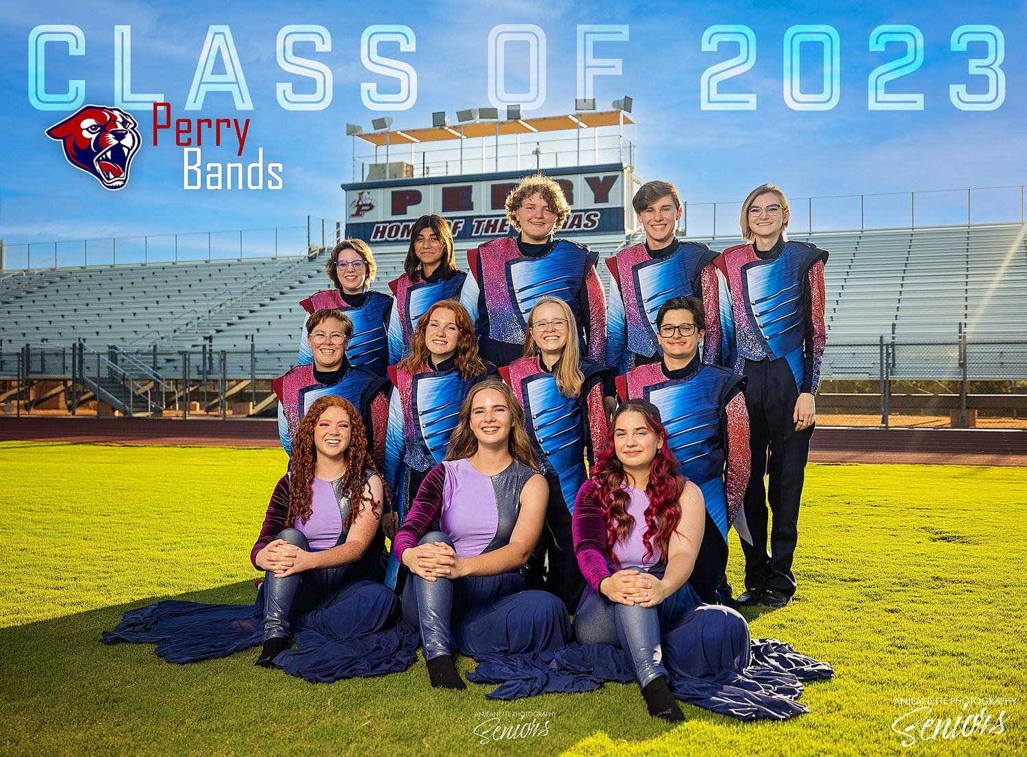 Banner team Pictures Phoenix Arizona by Anjeanette Photography Graduation High School Seniors AZ booster media da