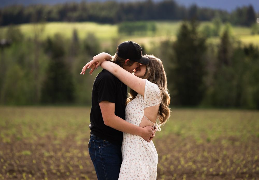 Kayleigh Seibel Photography - Salmon Arm BC - Engagement Photography
