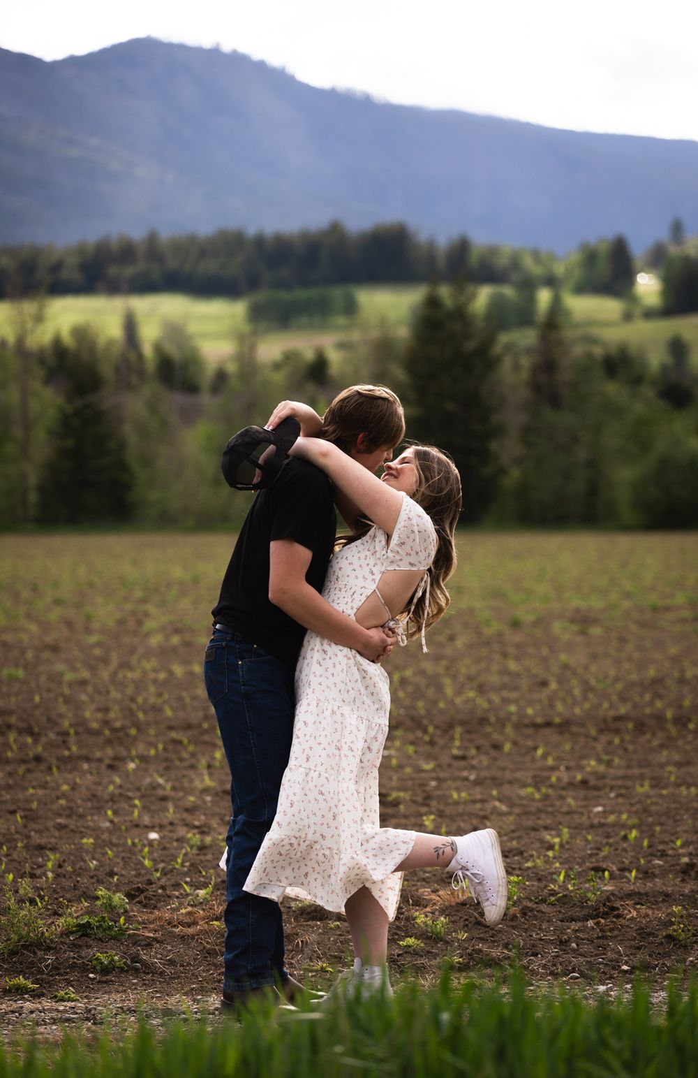 Kayleigh Seibel Photography - Salmon Arm BC - Engagement Photography