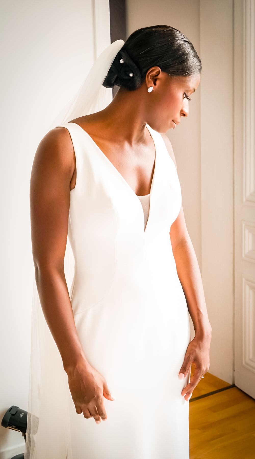 Photo de mariage, préparation de la mariée, par Chloé Cabanes