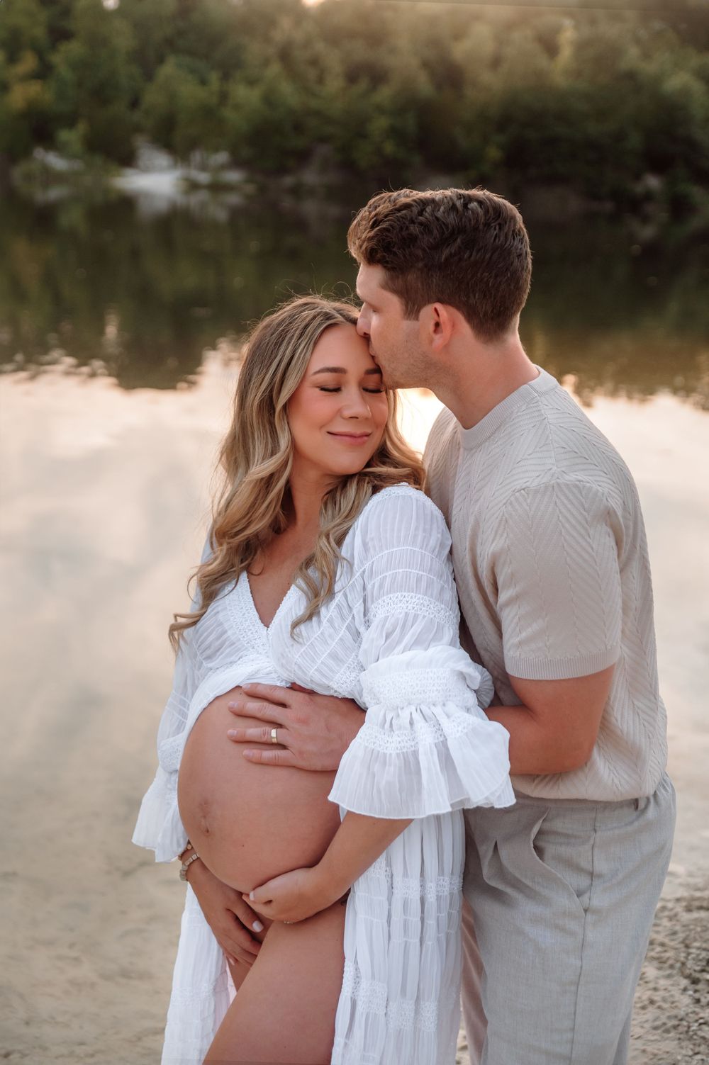 Ashley Dawn Photography St. Louis Maternity Photographer St. Charles, MO