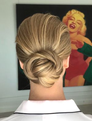 #lowbuns #sleekbuns #bridalupdos #bridalhair #weddinghair